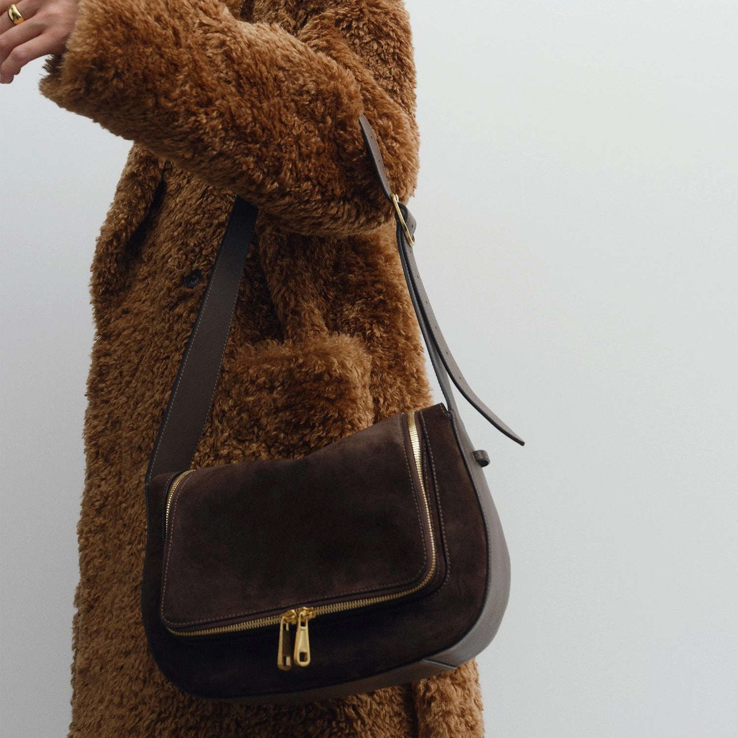 Vere Shoulder Bag