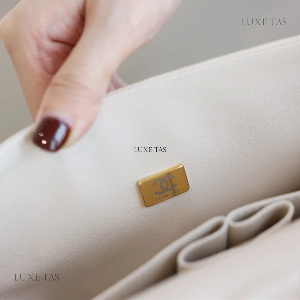 White Quilted Caviar Medium Classic Double Flap Bag Silver Hardware Leather Crossbody Bag for Women