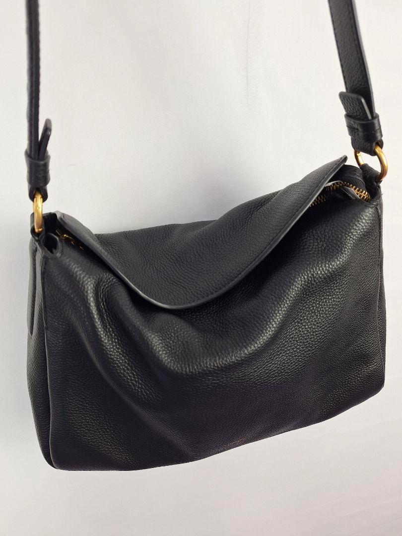 Witchery Soft Pebble Leather Hobo Flap Shoulder Bag Size None