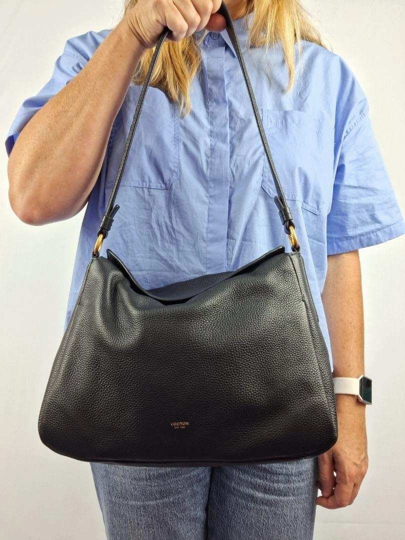 Witchery Soft Pebble Leather Hobo Flap Shoulder Bag Size None