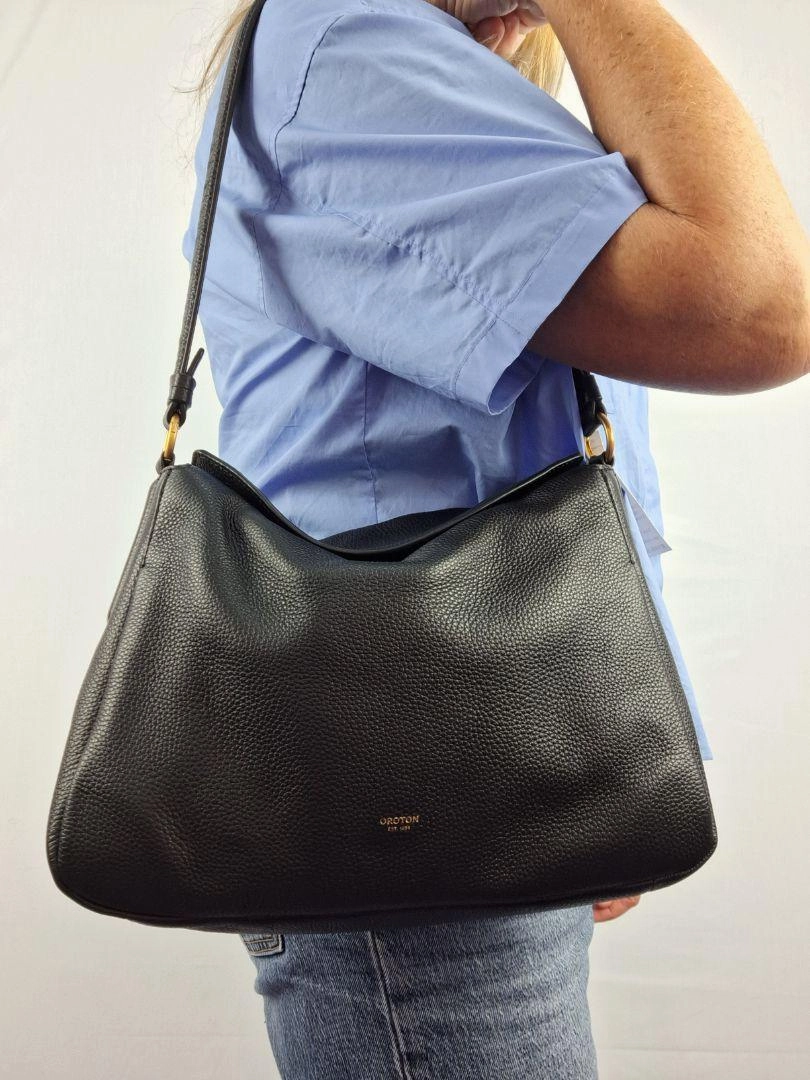 Witchery Soft Pebble Leather Hobo Flap Shoulder Bag Size None